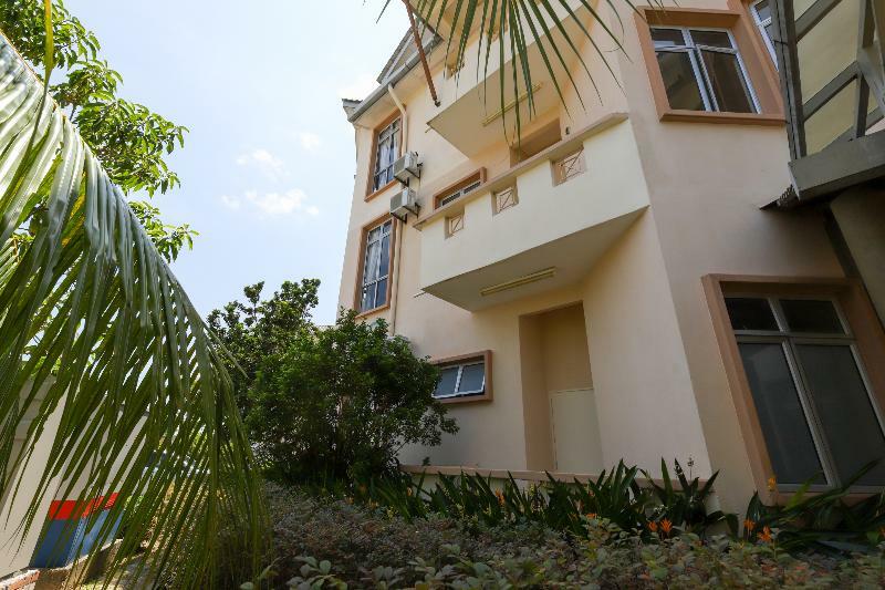 Seri Bayu Resort Hotel Sungai Pelek Exterior foto