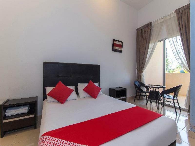 Seri Bayu Resort Hotel Sungai Pelek Exterior foto